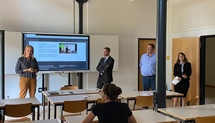 In Potsdam wurde ein Musterklassenzimmer für digitale Schultechnik vorgestellt.