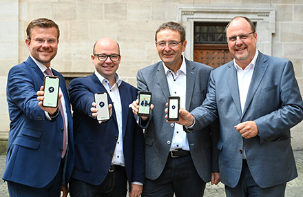 Unmittelbare, unkomplizierte Kommunikation per Handy – um ihren Mitarbeitenden das zu ermöglichen, führt die Stadt Nürnberg jetzt den Messenger-Dienst Teamwire ein.