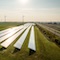 TEE übernimmt den zehn MWp großen Solarpark Nauen in der Nähe einer Bahnstrecke.