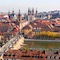 Bei Fragen an die Stadtverwaltung hilft in Würzburg jetzt der Wuebot weiter. 