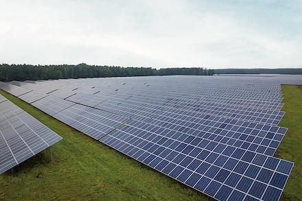 EMB Energie Brandenburg hat den Solarpark Laubsdorf 2 in Betrieb genommen.