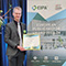 Jürgen Vahlhaus, Fachdienstleiter Kataster und Geoinformation beim Kreis Recklinghausen, nahm die Auszeichnung der EIPA in Maastricht entgegen. 