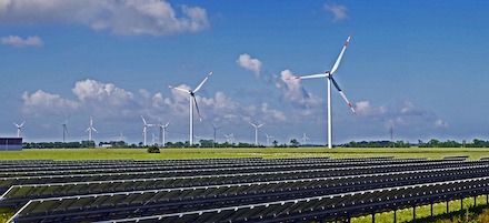 Sachsen-Anhalt bringt ein Akzeptanz- und Beteiligungsgesetz auf den Weg, das Kommunen unbürokratisch am Ausbau erneuerbarer Energien beteiligen soll.
