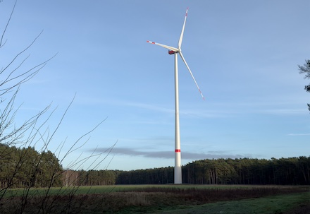 Der Windpark Görzig umfasst drei Nordex-Windenergieanlagen des Typs N149 mit einer Gesamtleistung von 13,5 MW. 