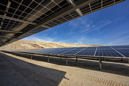 RWE hat im Tagebau Hambach eine neue Photovoltaikanlage in Betrieb genommen.