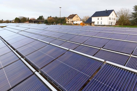Solarthermische Anlage: Energiequelle für Fernwärmenetze.